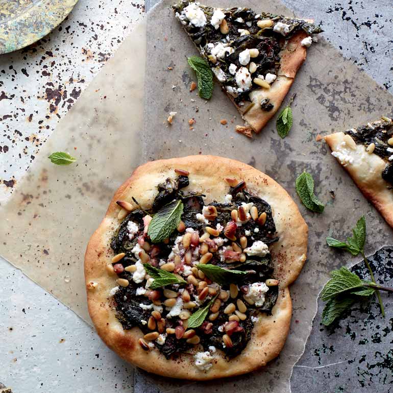 Platbrood met feta & spinazie