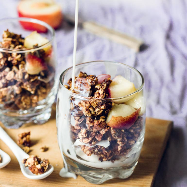 Home made granola met dadels