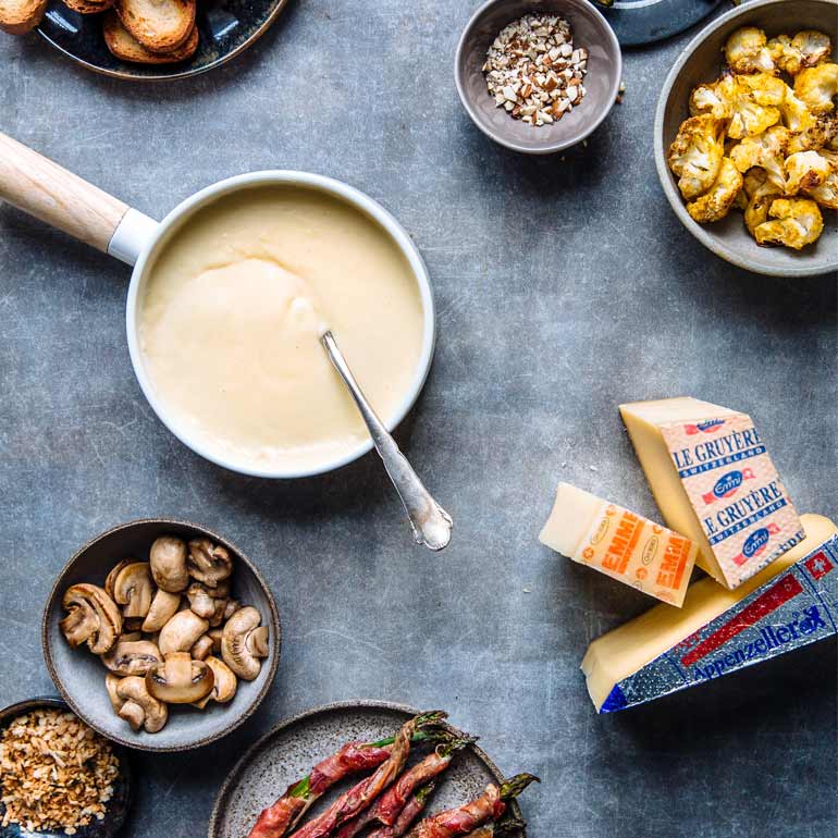 Zwitserse kaasfondue met dippers