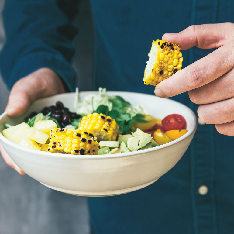 Mexi-bowl met geroosterde maïs