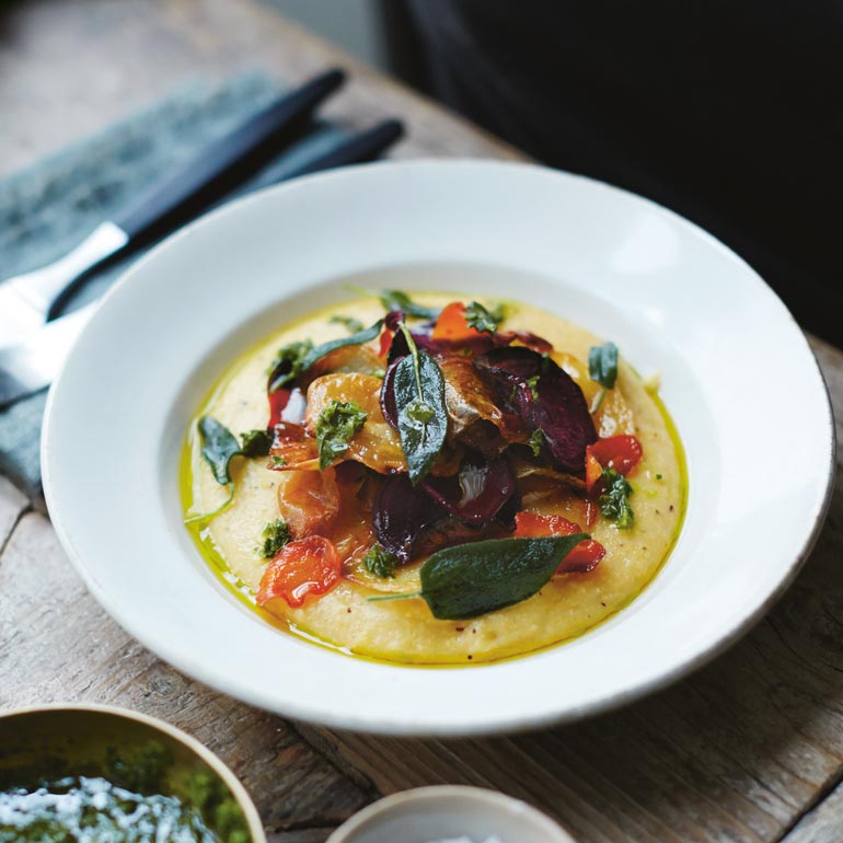 Polenta met geroosterde groenten & pesto