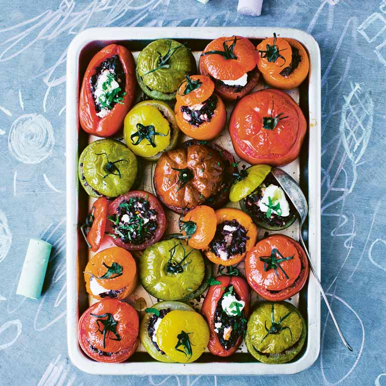 Gevulde regenboog tomaten