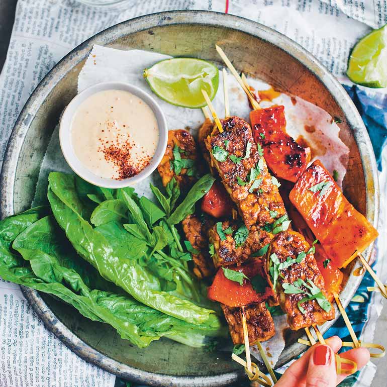 Spiesjes met tempeh & papaja