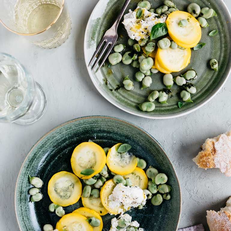 Tuinbonensalade met basilicum-olie & ricotta