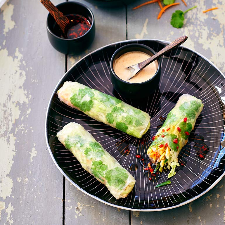 Vietnamese summer rolls met dressing