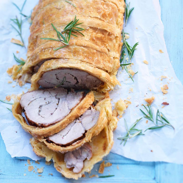 Rollade ‘en croute’ met spek en rozemarijn