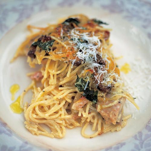 Pasta uit de oven met kip & paddenstoelen