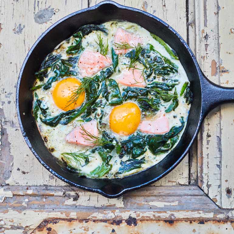 Shakshuka met zalm & spinazie