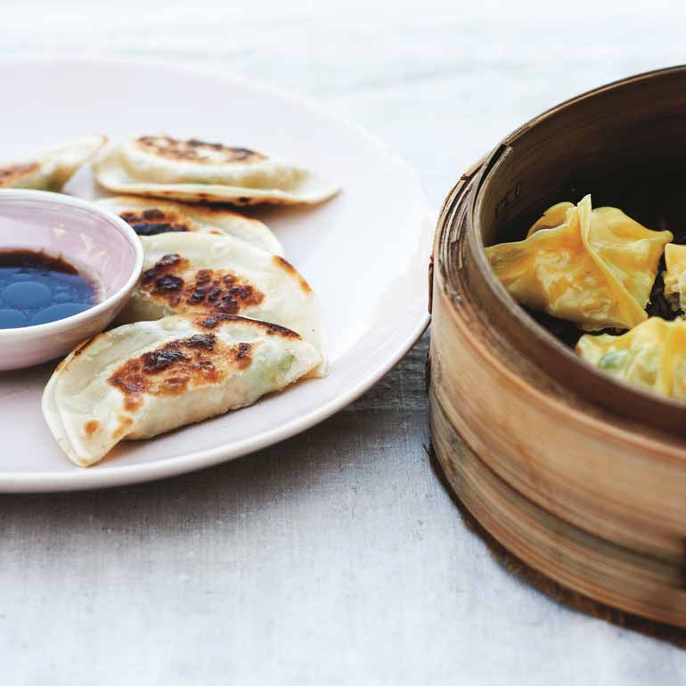 Groente-dumplings met dipsaus