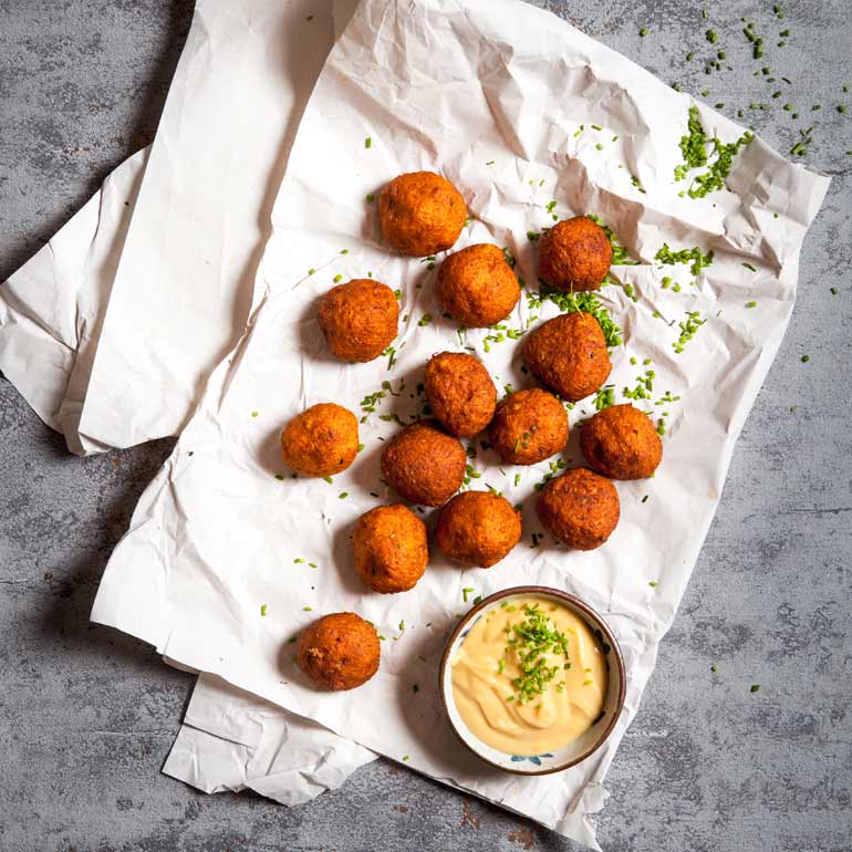 zoeteaardappel-kroketjes met dipsaus