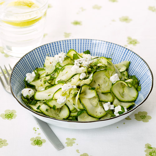 Courgettesalade met citroen & ricotta