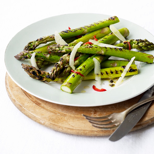 Gegrilde asperges met pecorino