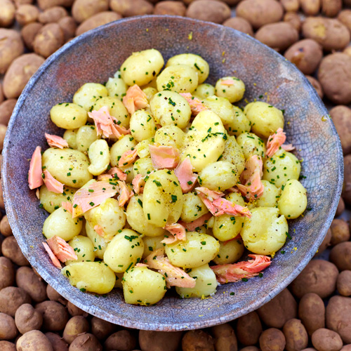 Nieuwe aardappels en forel