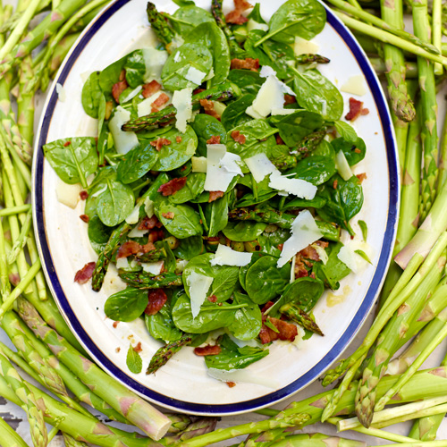 Salade van gegrilde asperges & spinazie