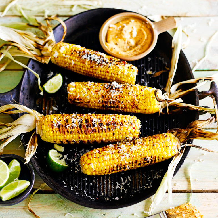 Gegrilde maiskolven met chipotleboter