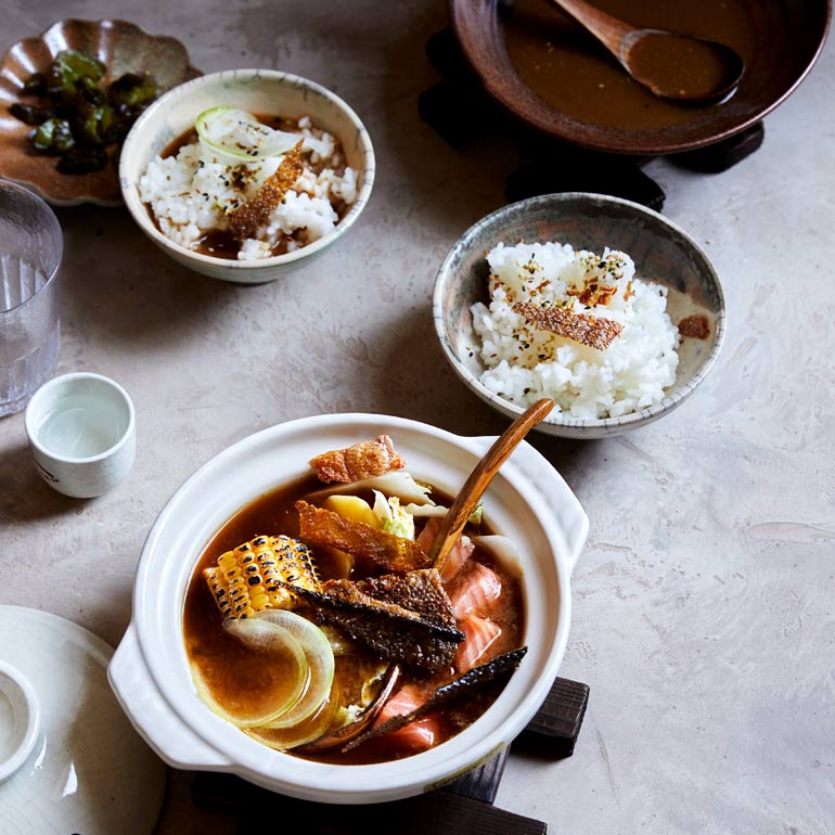 Ishikari nabe met zalm, miso & boter