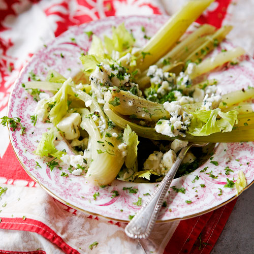 Bleekselderij met kruiden & roquefort