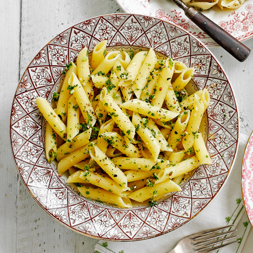 Pasta met pesto van boerenkool & noten