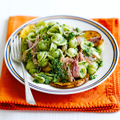 Orechiette met boerenkoolpesto en ham