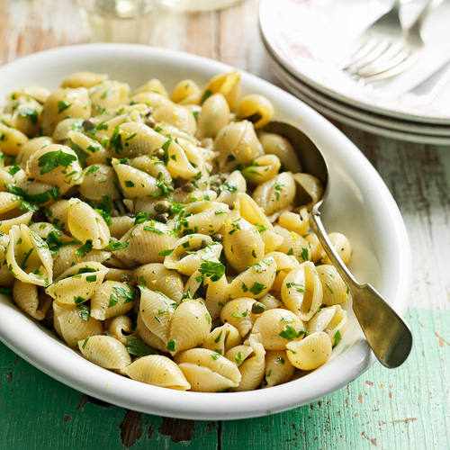 Pastaschelpjes met peterselie