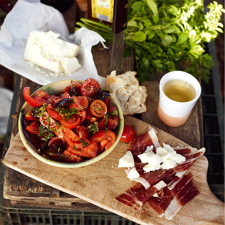 Tomatensalade met chorizo & peterselie