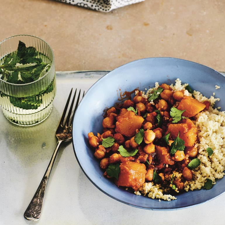 Tajine met kikkererwten en pompoen