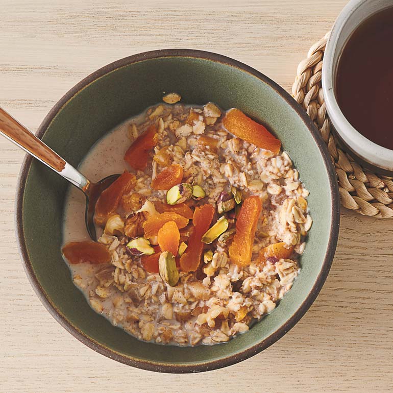 Overnight oats met gedroogd fruit & noten