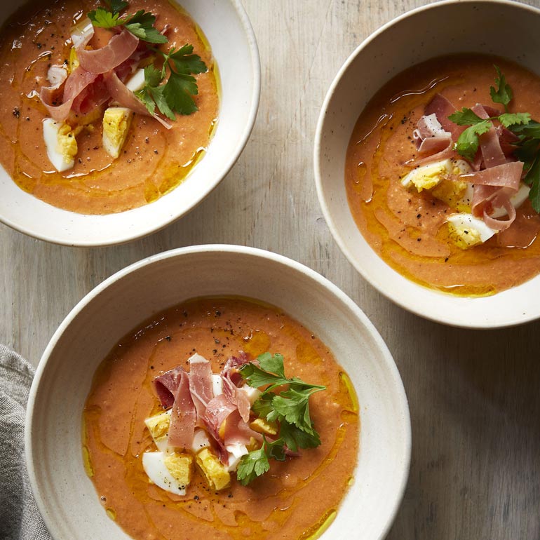 Salmorejo met serranoham & eieren