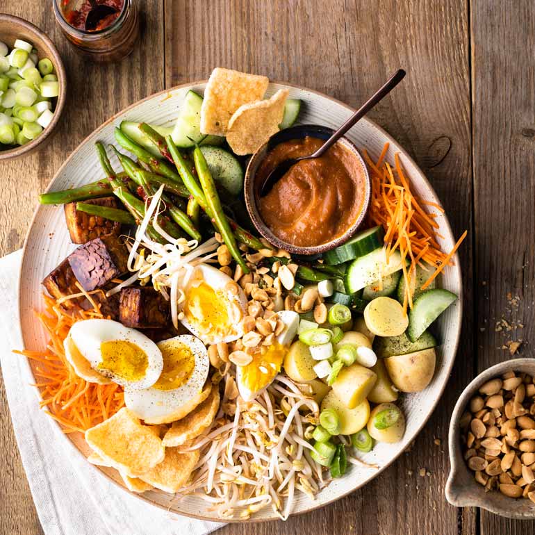 Gado-gado met tempeh