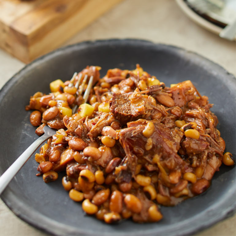 Baked beans met drie soorten vlees