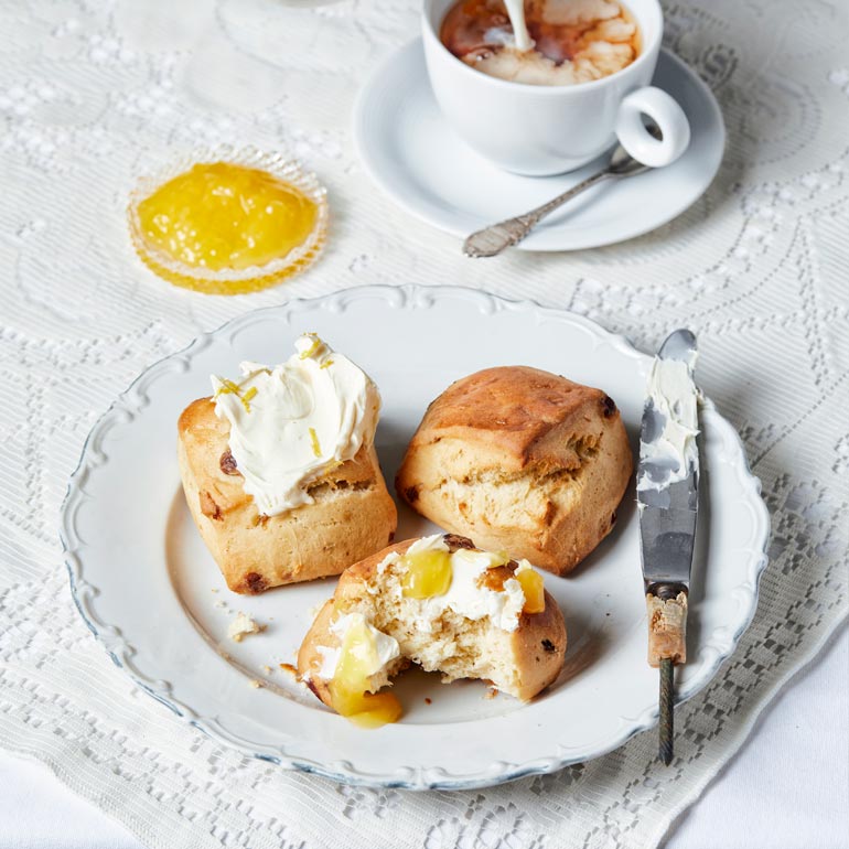 Scones met lemoncurd