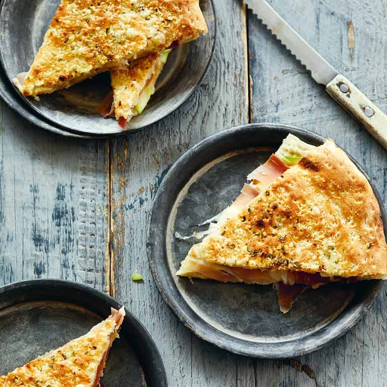 Wonderlijk Pizza met gele courgette recept - Food and Friends MM-79